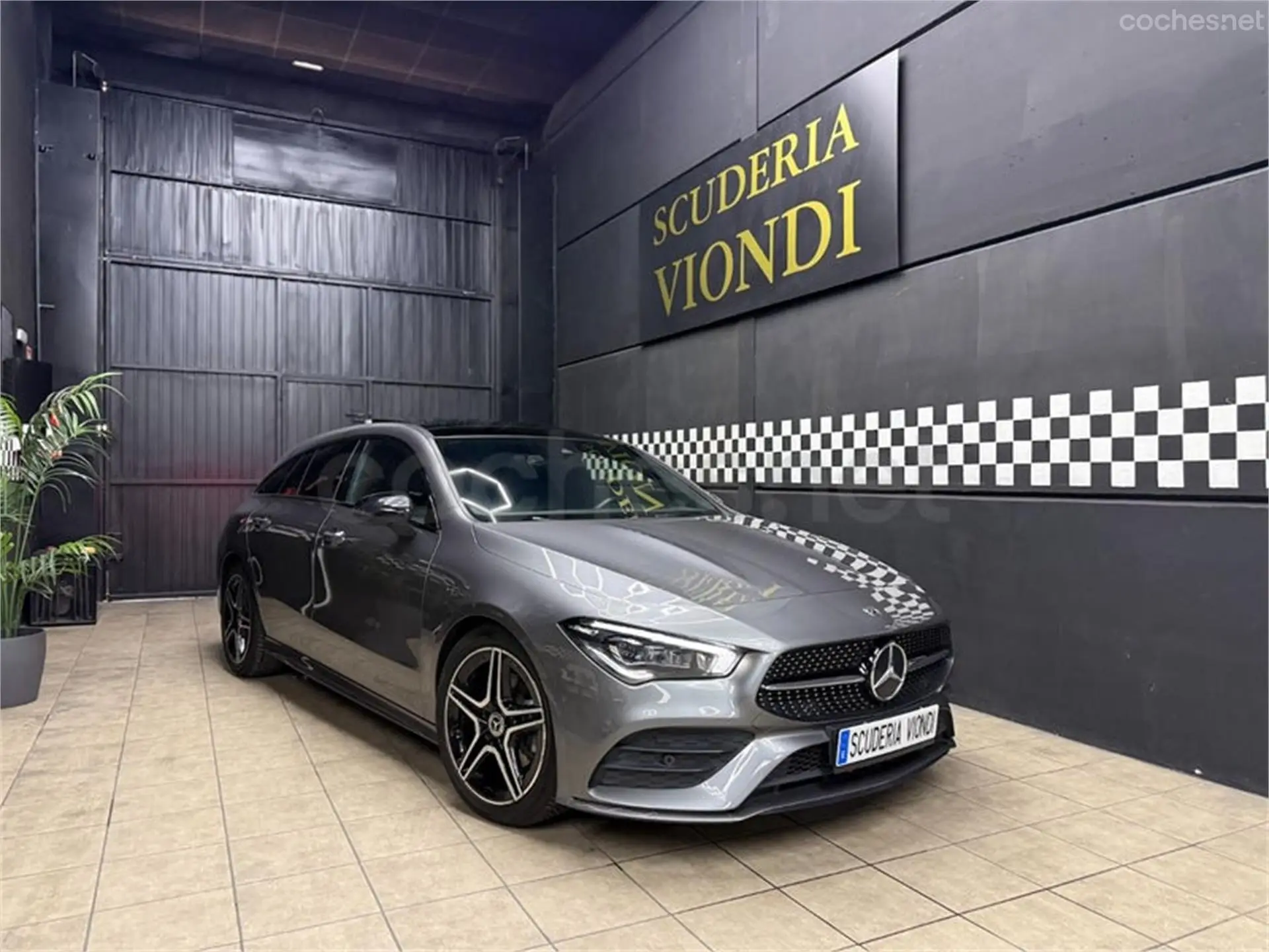 Mercedes-Benz CLA 200 d Shooting Brake 2021 en la exposición de Scuderia Viondi